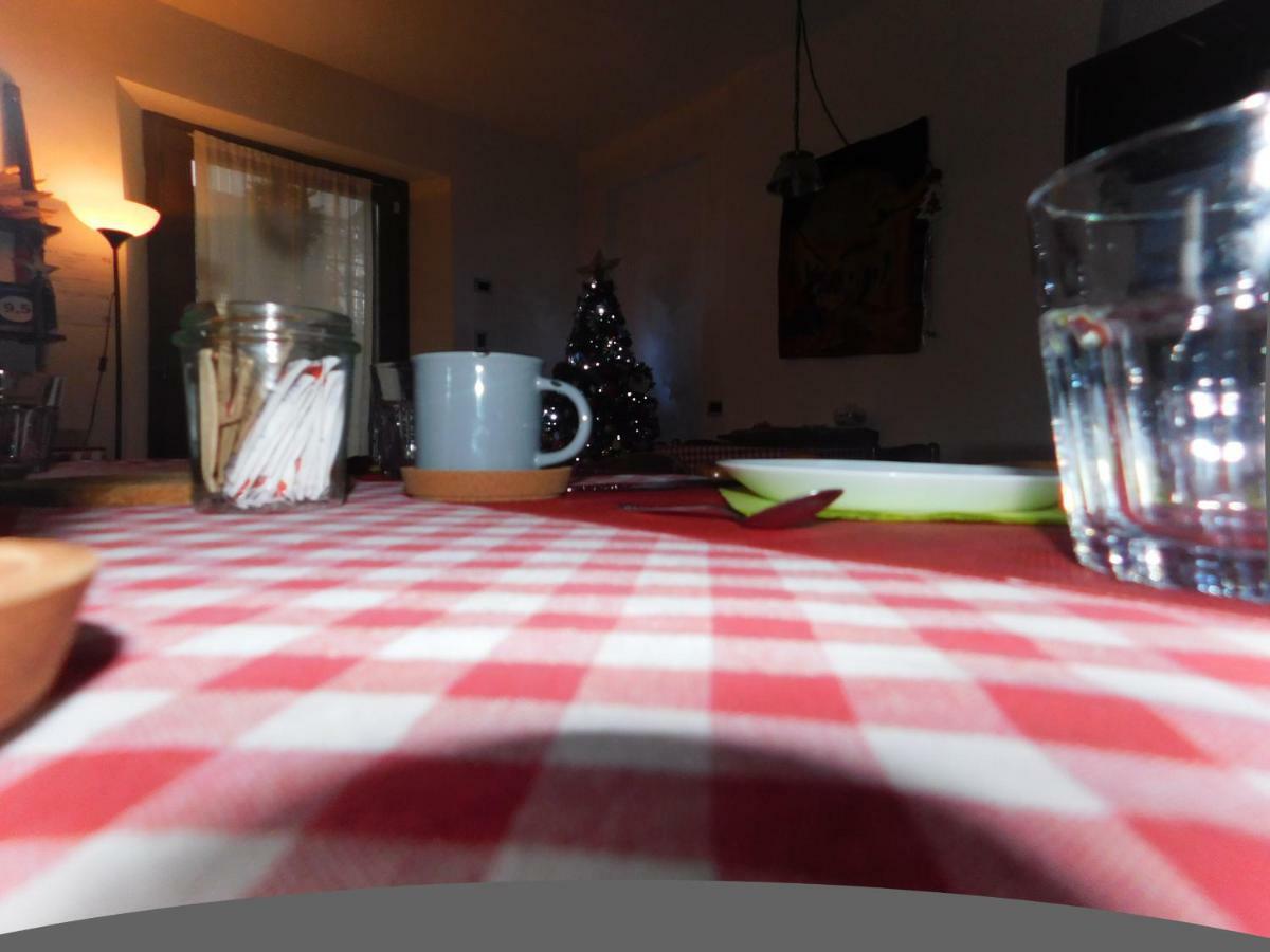 Casale Del Sole Garda Bed & Breakfast Monzambano Exterior photo